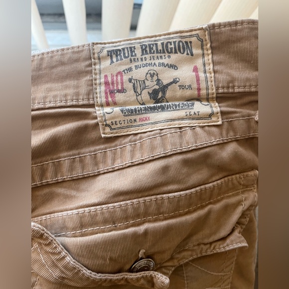Brand New True Religion pants 
34/30
Has very light corduroys 
Suppa Comfortable - Picture 3 of 4